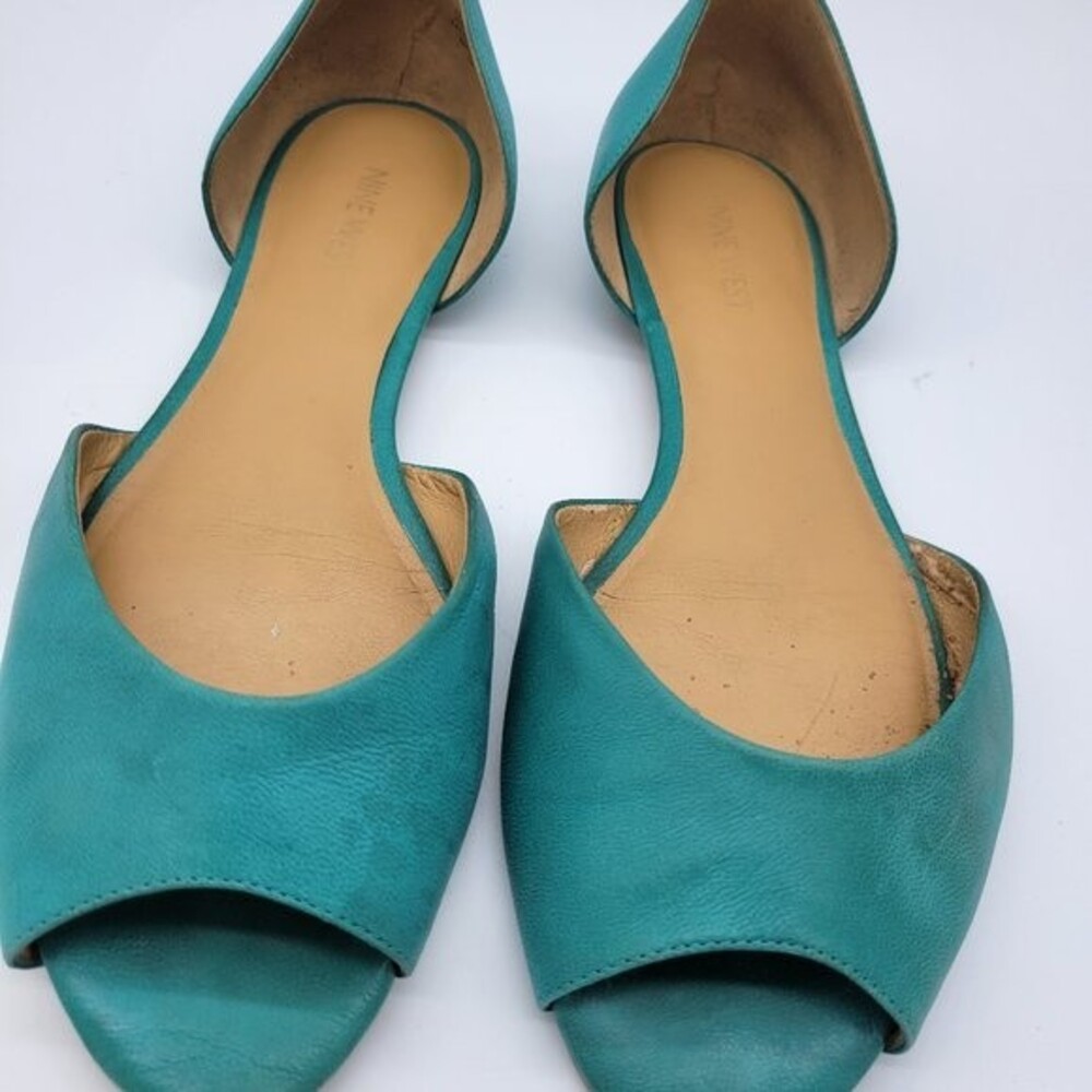 Nine West 60247944-001 NWBYTEME TURQUOILE Size 9M in box wear on back heels